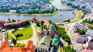 Panorámica de Cracovia con el Castillo de Wawel y el río Vístula -utc