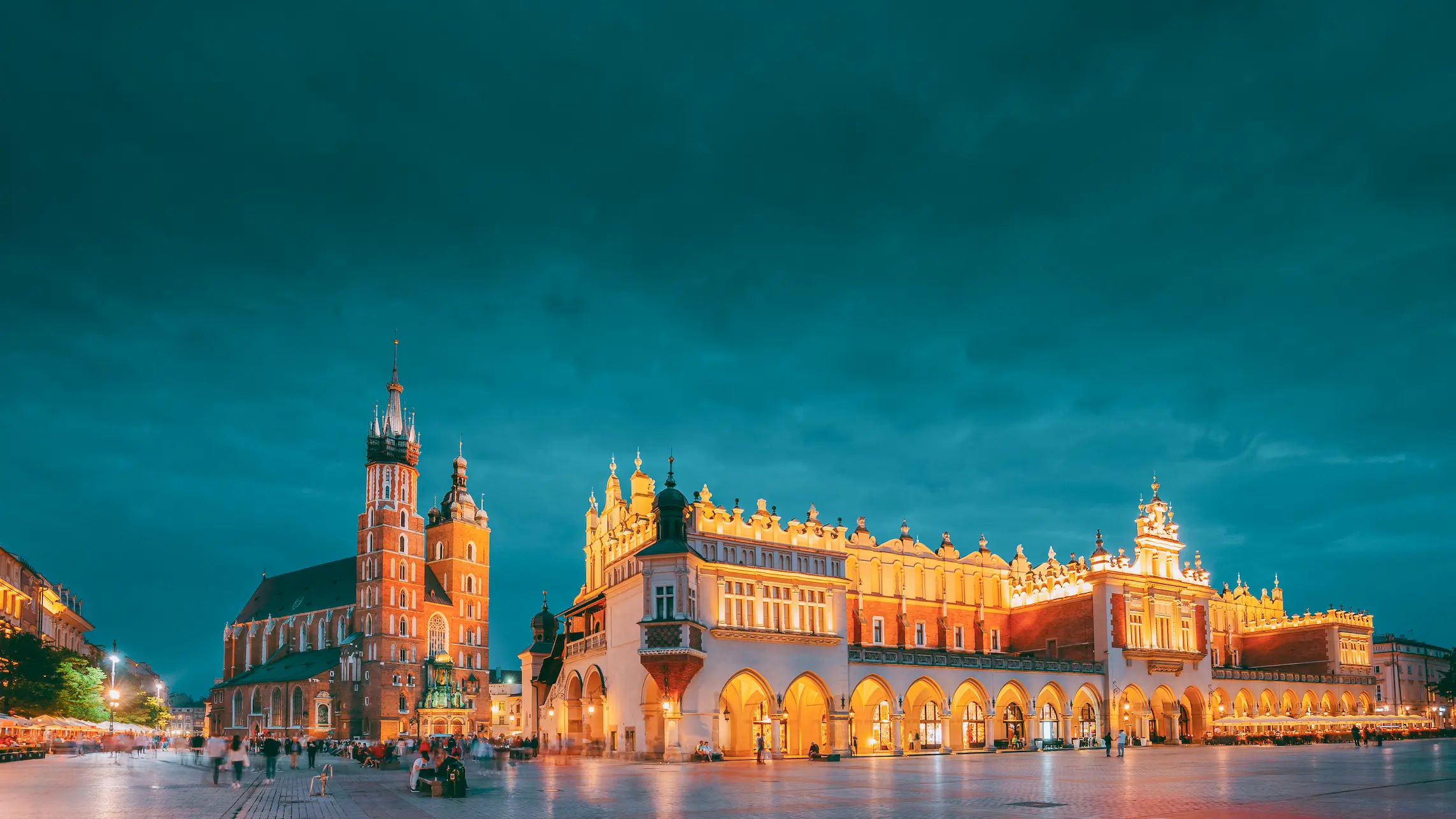 Basílica de Santa María y el casco antiguo de Gdansk,